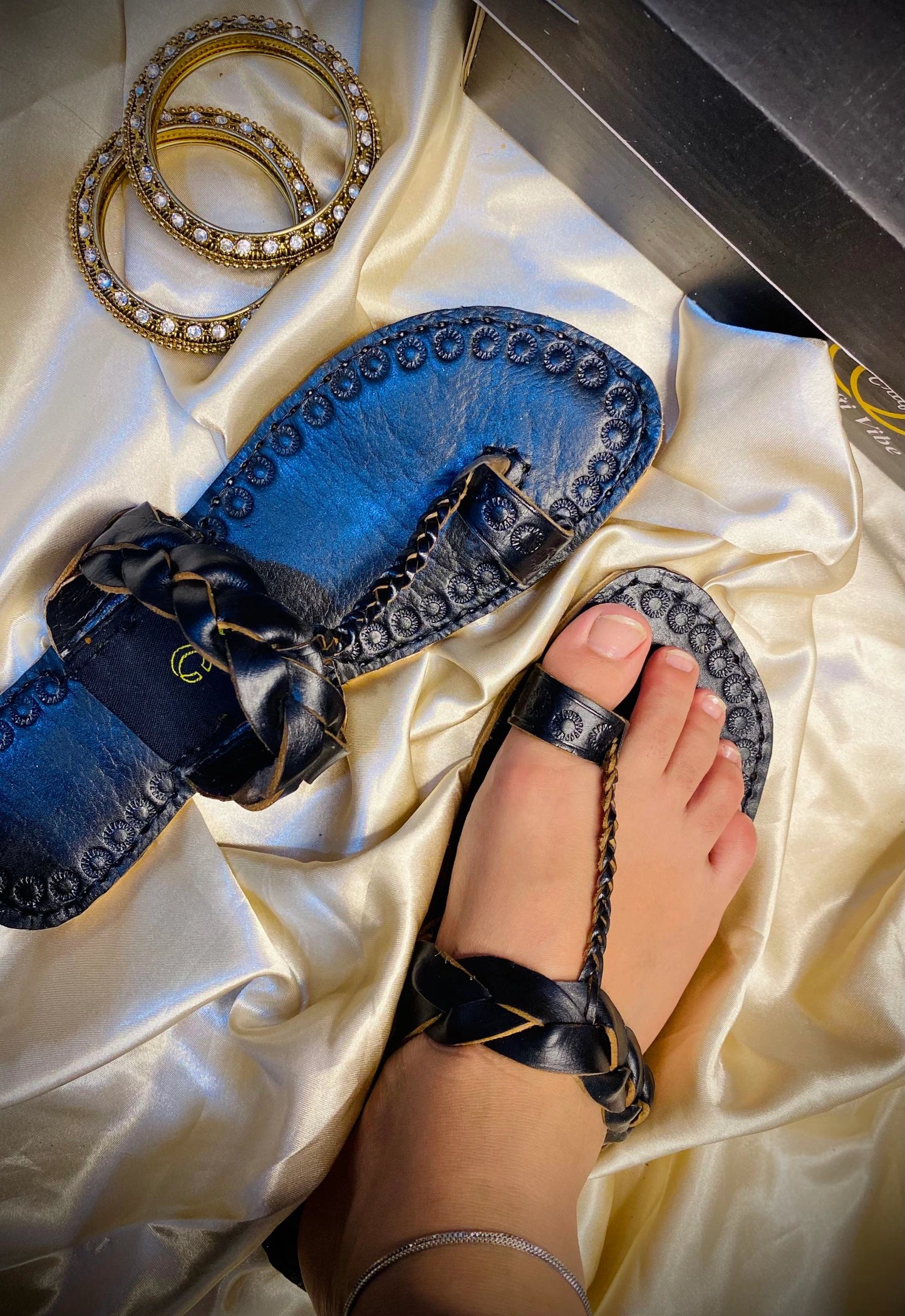 Meher-e-Siyah — Black