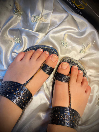 Meher-e-Noir — Black