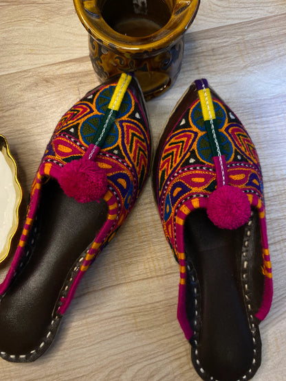 Ladies Embroidery Slipper